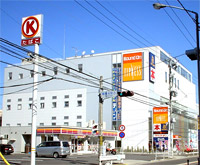 TSUTAYA 瑠璃光町店